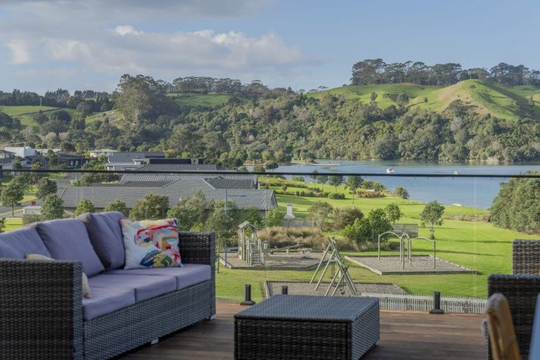 Photo of property in 6 Joyce Harsant Place, Cooks Beach, 3591