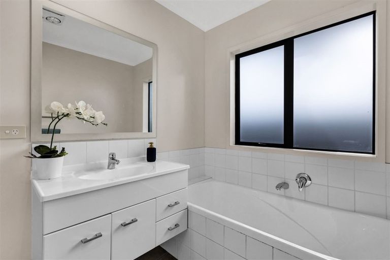 Photo of property in 23b Marlin Terrace, Bell Block, New Plymouth, 4312