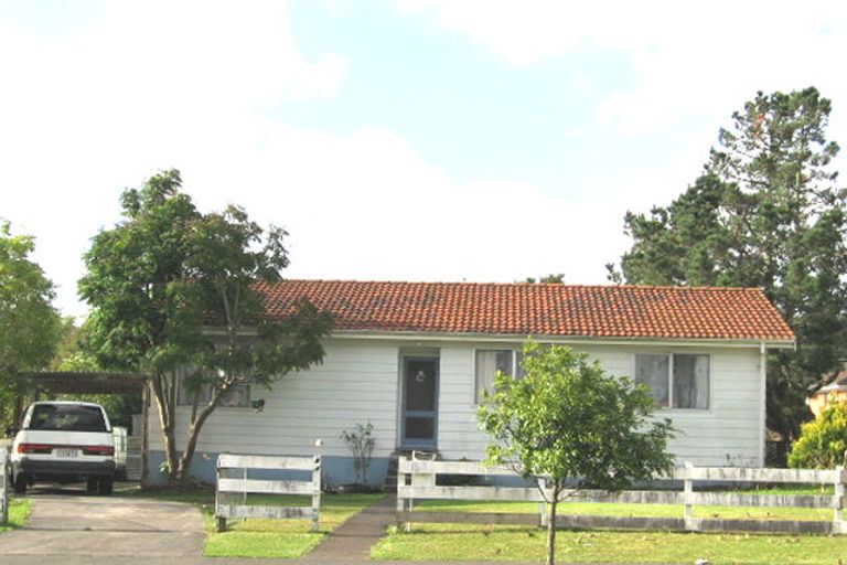 Photo of property in 15 Karepo Crescent, Ranui, Auckland, 0612