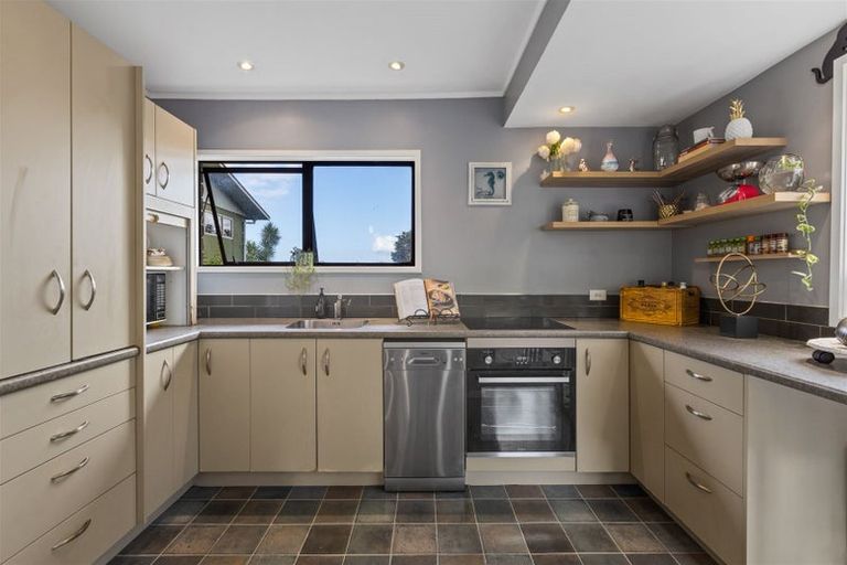 Photo of property in 2/36 Greendale Spur, Glenfield, Auckland, 0629