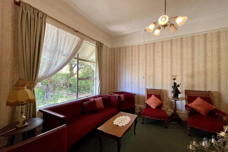 Photo of property in 30 Rhodes Street, Waimate, 7924