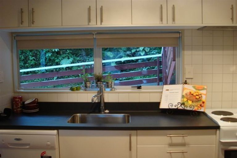 Photo of property in 1/49 Maungaraki Road, Korokoro, Lower Hutt, 5012