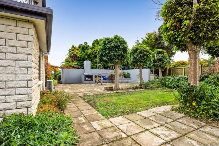 Photo of property in 17 Weld Street, Normanby, Hawera, 4614