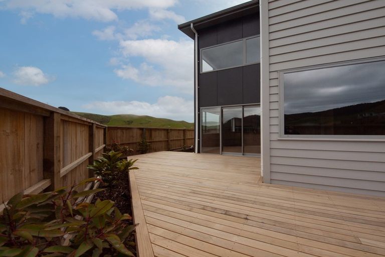 Photo of property in 166 Amesbury Drive, Churton Park, Wellington, 6037