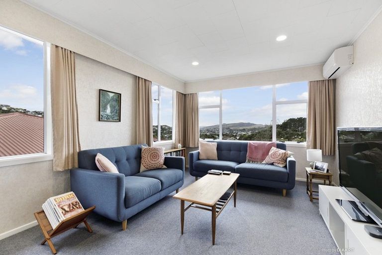 Photo of property in 34 Arapiko Street, Johnsonville, Wellington, 6037