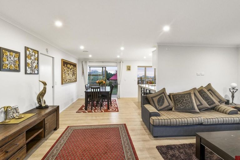 Photo of property in 77 Calluna Crescent, Totara Heights, Auckland, 2105