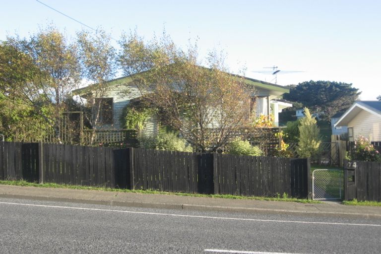 Photo of property in 74 Champion Street, Cannons Creek, Porirua, 5024