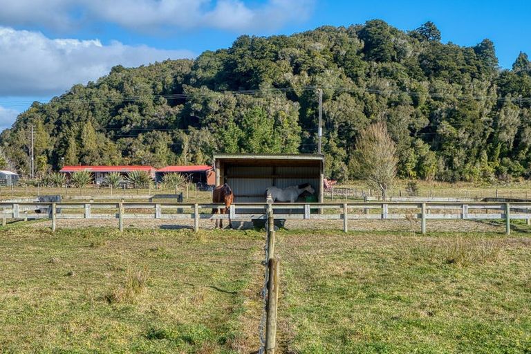 Photo of property in 239 Blue Spur Road, Blue Spur, Hokitika, 7882