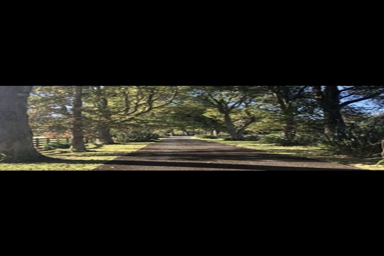 Photo of property in 1502 Weranui Road, Wainui, Silverdale, 0994