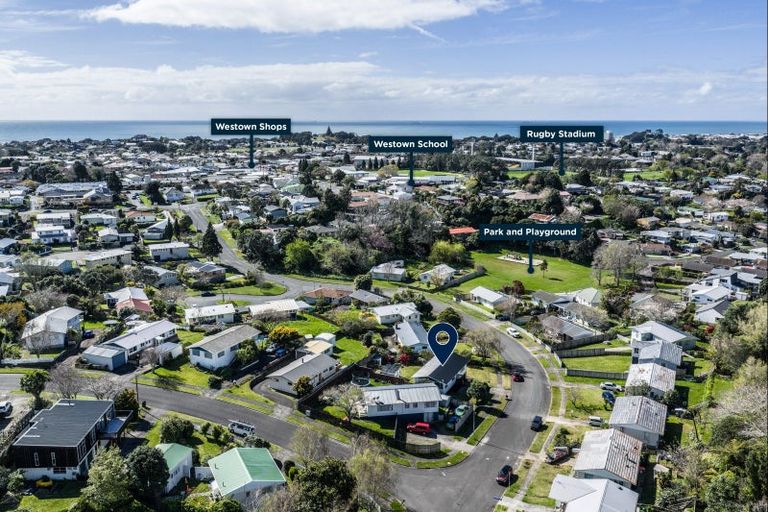 Photo of property in 22 Tavistock Street, Westown, New Plymouth, 4310