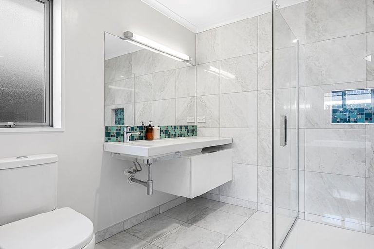 Photo of property in 2 Richard Seddon Drive, Northwood, Christchurch, 8051