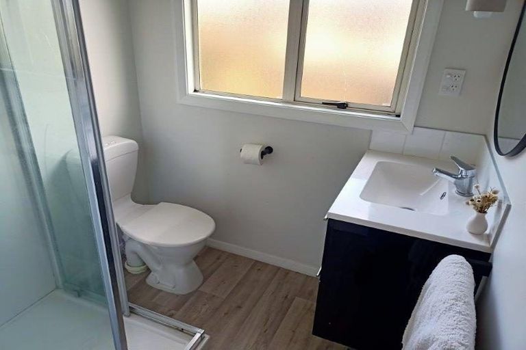 Photo of property in 11 Kendal Avenue, Burnside, Christchurch, 8053