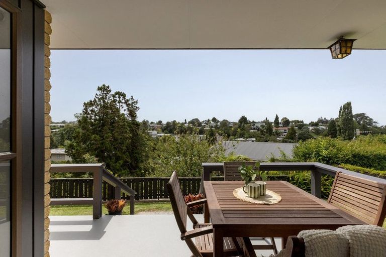 Photo of property in 73 Sutherland Road, Brookfield, Tauranga, 3110