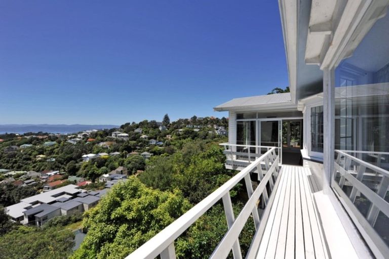 Photo of property in 11 Northland Road, Northland, Wellington, 6012