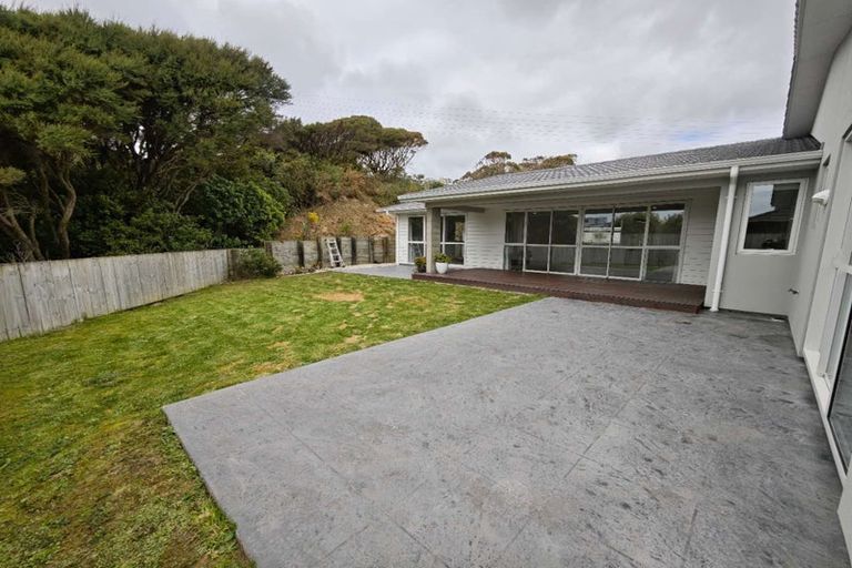 Photo of property in 18 Banks Boulevard, Whitby, Porirua, 5024