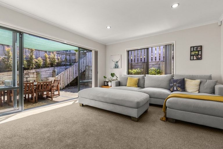 Photo of property in 16 Tom Keven Way, Pukekohe, 2120