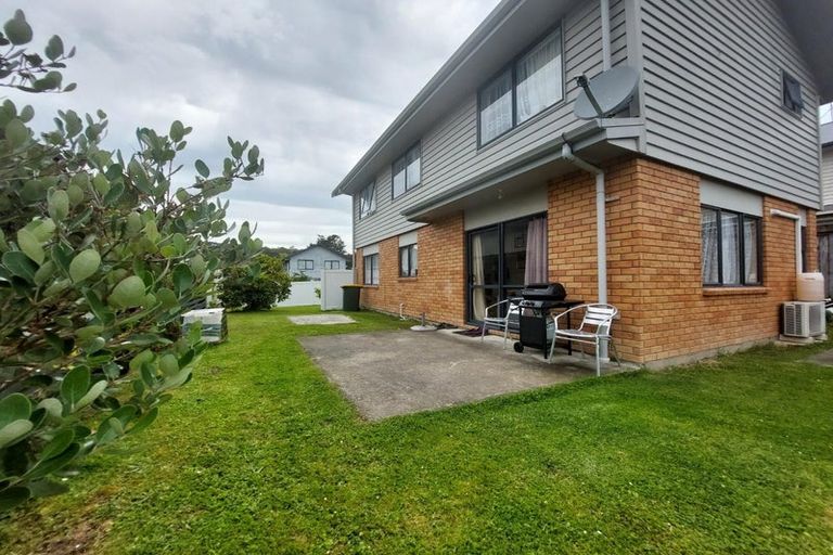 Photo of property in 5 Foundation Place, Glen Eden, Auckland, 0602