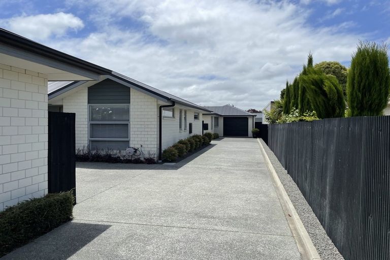Photo of property in 3/502 Harewood Road, Harewood, Christchurch, 8051