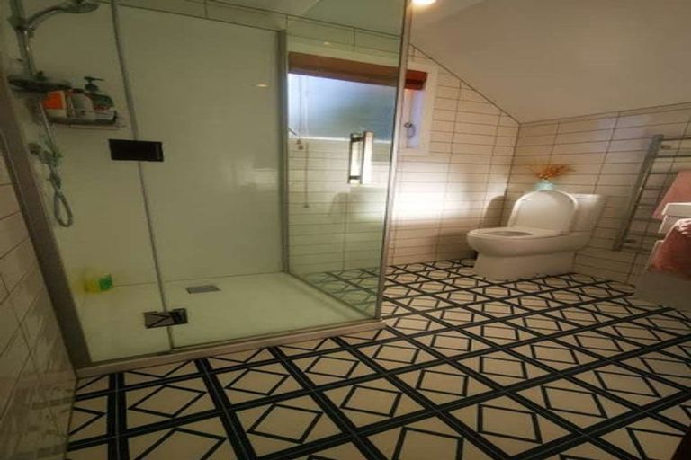 Photo of property in 16 Indira Place, Khandallah, Wellington, 6035