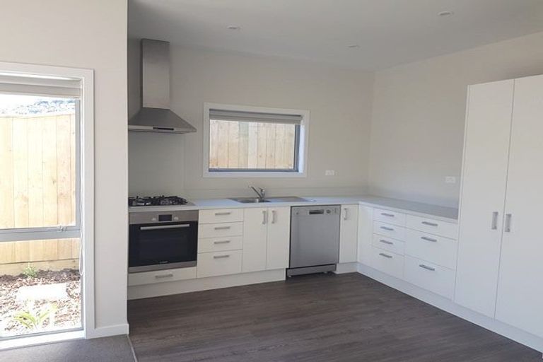 Photo of property in 1/32 Dr Taylor Terrace, Johnsonville, Wellington, 6037