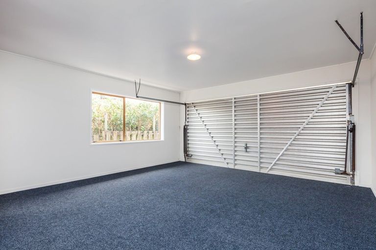 Photo of property in 3 Serrita Avenue, Sunnyhills, Auckland, 2010