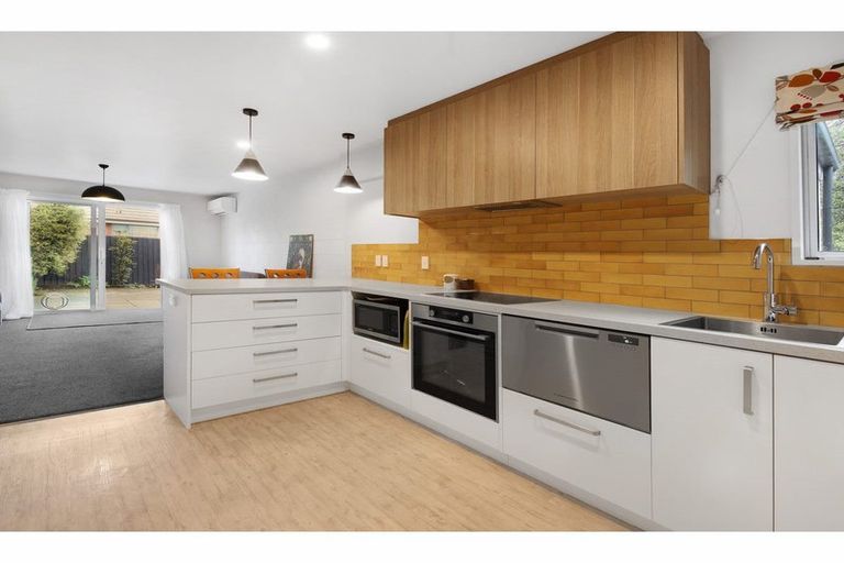 Photo of property in 1/115 Waltham Road, Sydenham, Christchurch, 8023