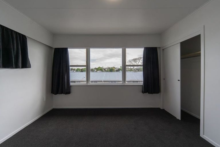 Photo of property in 22 Poaka Avenue, Dinsdale, Hamilton, 3204