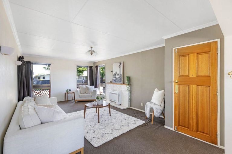 Photo of property in 71 Kaimanawa Street, Kelvin Grove, Palmerston North, 4414