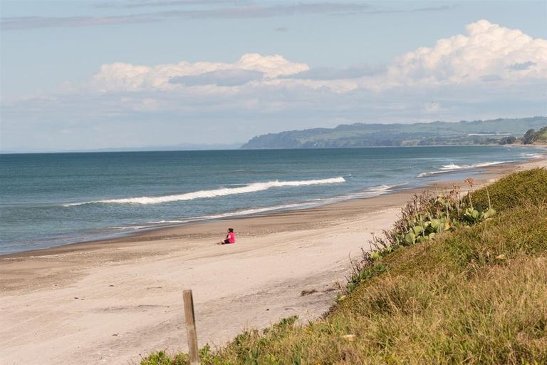 Photo of property in 503 Pukehina Parade, Pukehina, Te Puke, 3189