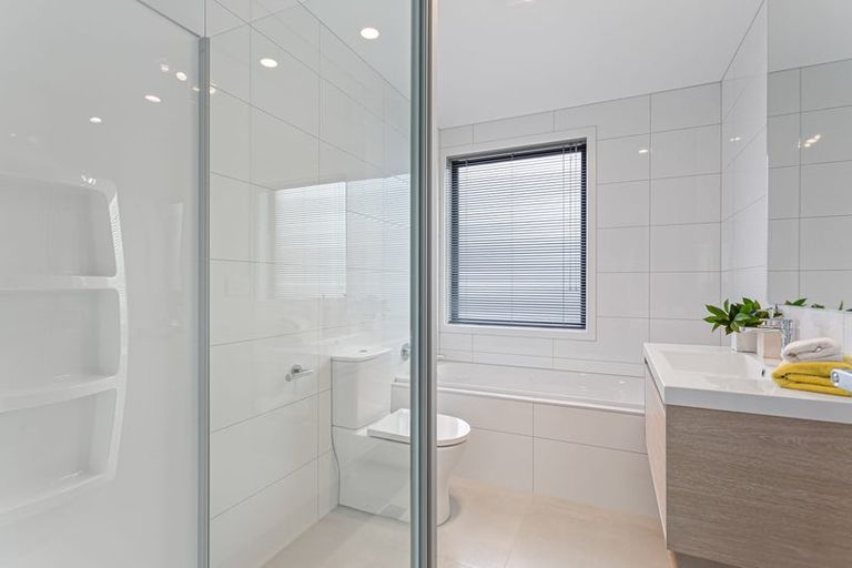 Photo of property in 10 Nuku Place, Manurewa, Auckland, 2102