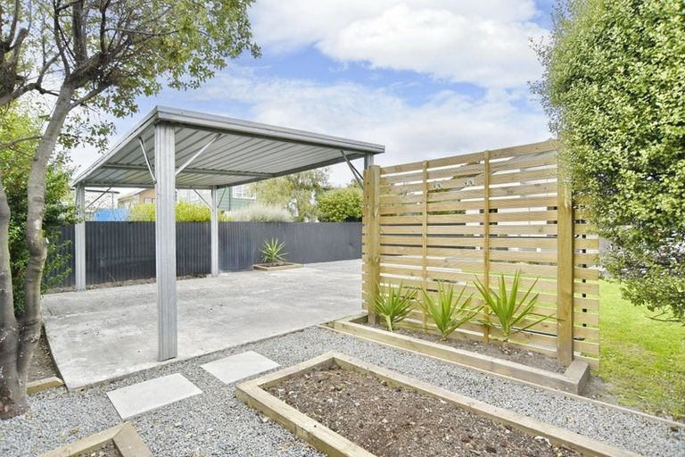 Photo of property in 15 Hargest Crescent, Sydenham, Christchurch, 8023