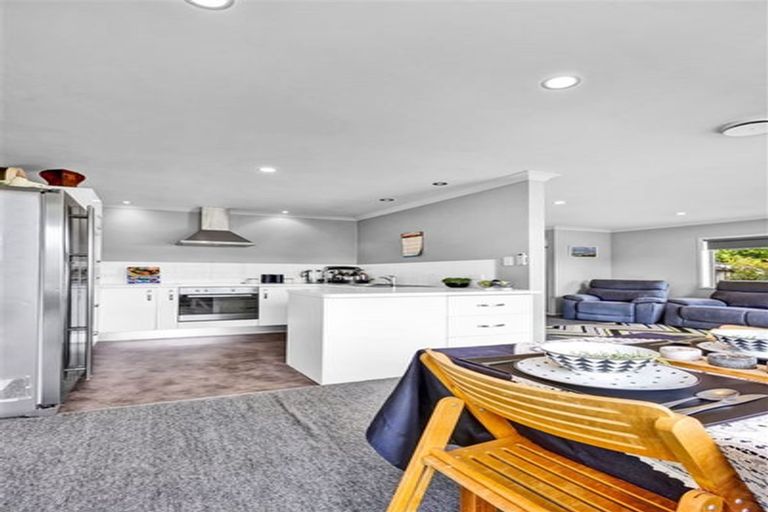 Photo of property in 54 Penrod Drive, Bell Block, New Plymouth, 4312