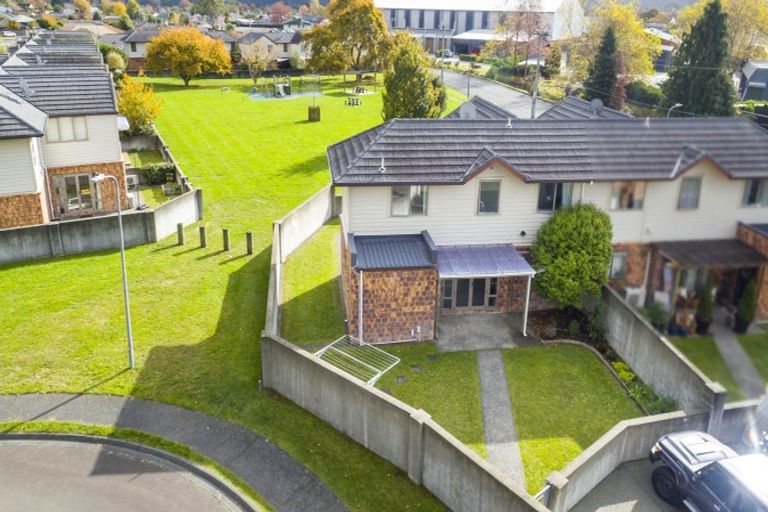 Photo of property in 64 Evergreen Crescent, Trentham, Upper Hutt, 5018