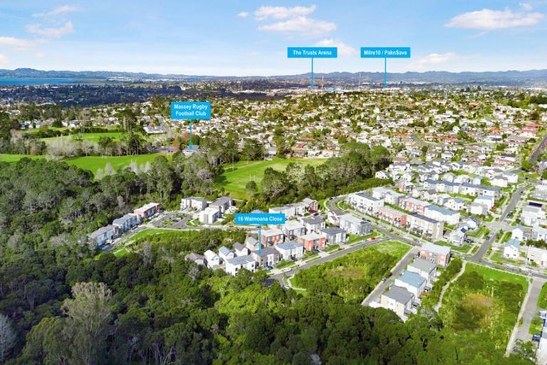 Photo of property in 16 Waimoana Close, Massey, Auckland, 0614