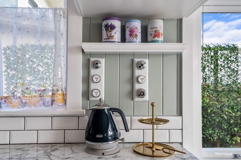 Photo of property in 9 Willow Avenue, Hannahs Bay, Rotorua, 3010