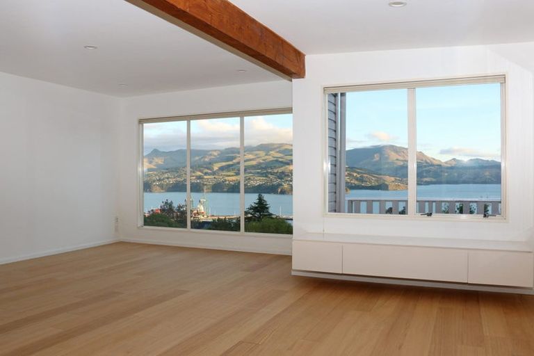 Photo of property in 10 Selwyn Parade, Lyttelton, 8082