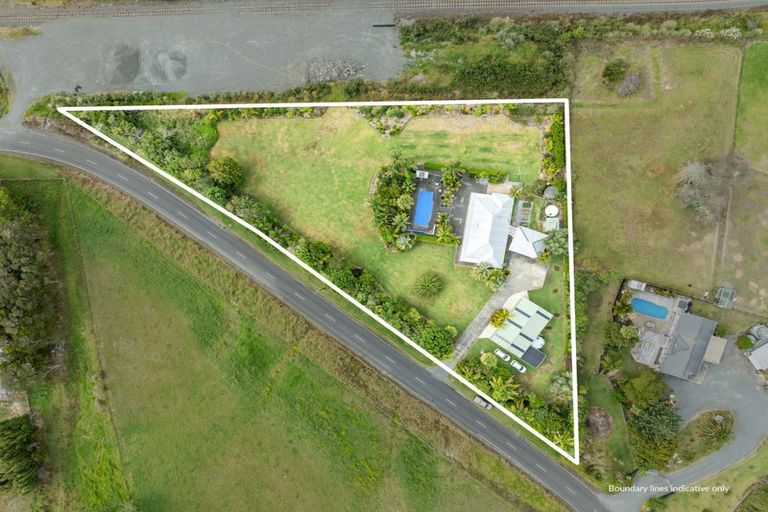 Photo of property in 33 Mangapai Caves Road, Mangapai, Whangarei, 0178
