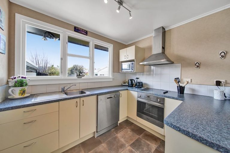 Photo of property in 105 Wilson Street, Hawera, 4610