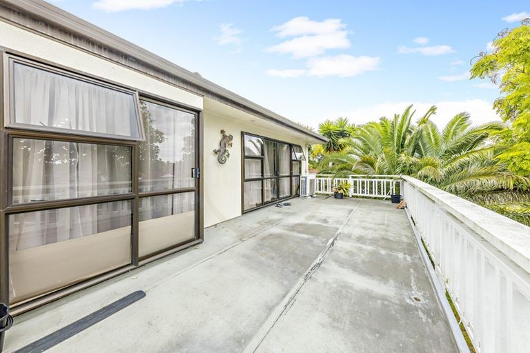 Photo of property in 123 Wattle Farm Road, Wattle Downs, Auckland, 2103
