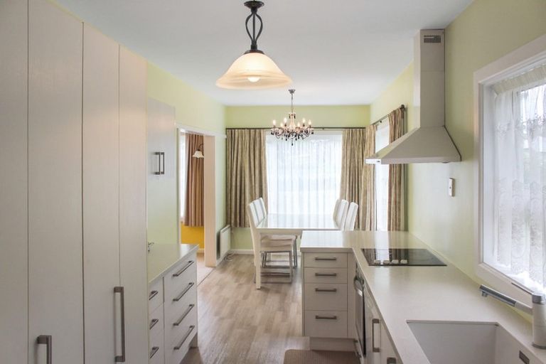 Photo of property in 308 Riccarton Road, Upper Riccarton, Christchurch, 8041