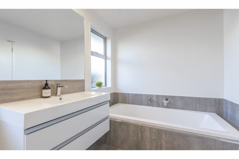 Photo of property in 21 Salisbury Avenue, Rangiora, 7400