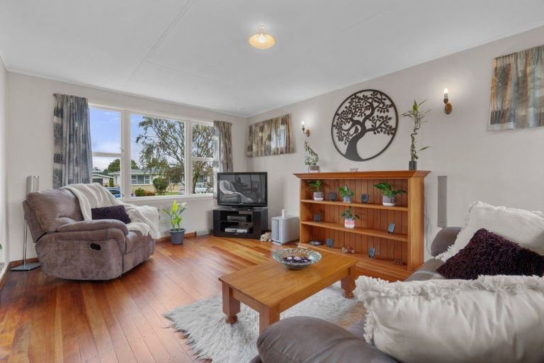 Photo of property in 21 Seddon Street, Carterton, 5713