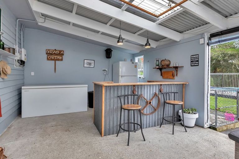 Photo of property in Taipuha Sett Road, Taipuha, Paparoa, 0571