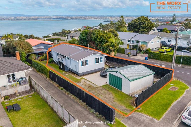 Photo of property in 150 Rangatira Road, Beach Haven, Auckland, 0626