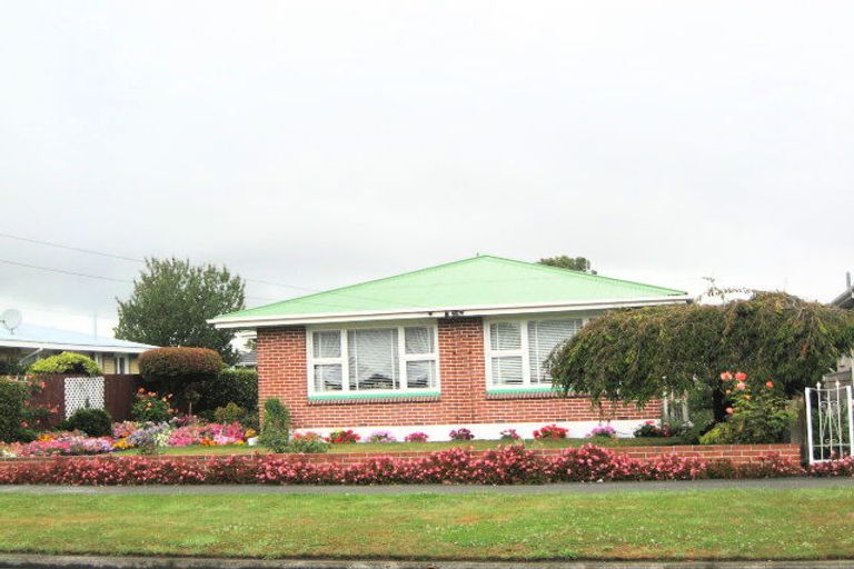 Photo of property in 62 Coopers Road, Dallington, Christchurch, 8061