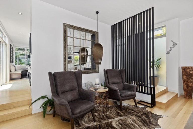 Photo of property in 8 Sylvan Park Avenue, Milford, Auckland, 0620