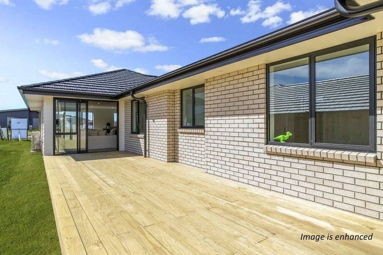 Photo of property in 6 Mutetai Road, Clarks Beach, 2122