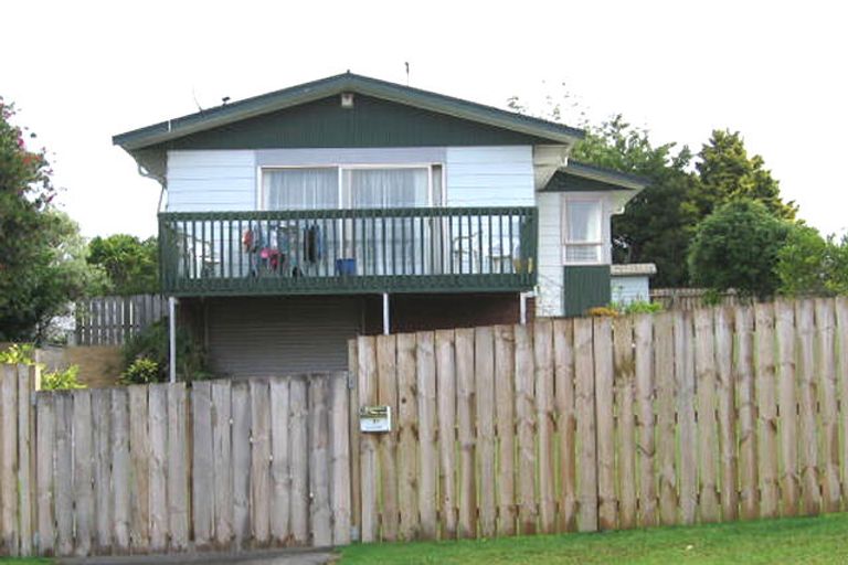 Photo of property in 1 Dundas Place, Henderson, Auckland, 0612