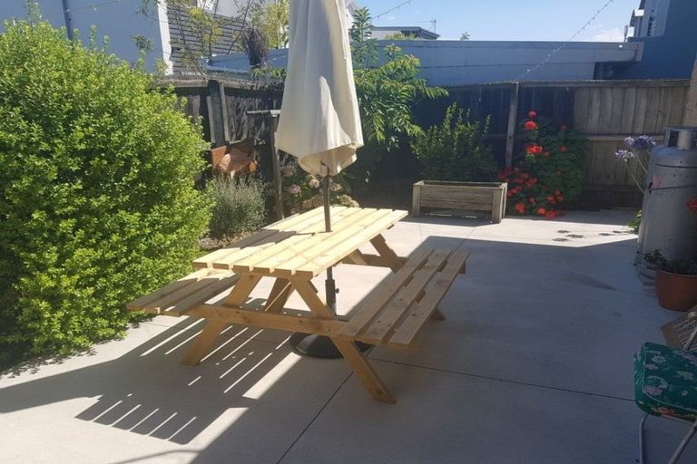 Photo of property in 2/12 Warwick Street, Richmond, Christchurch, 8013