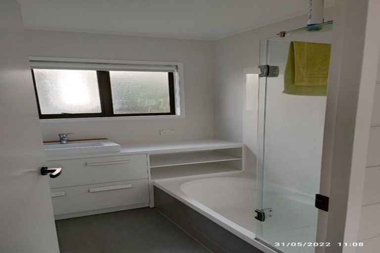 Photo of property in 2/12 Botany Road, Howick, Auckland, 2010